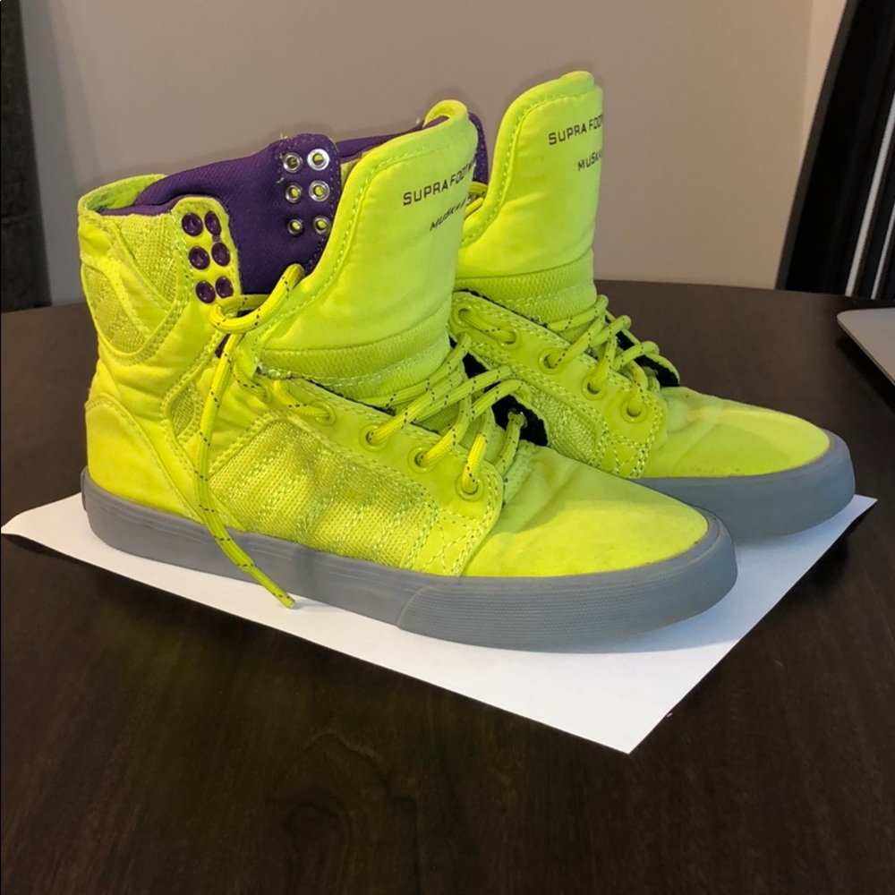 Women’s shoes